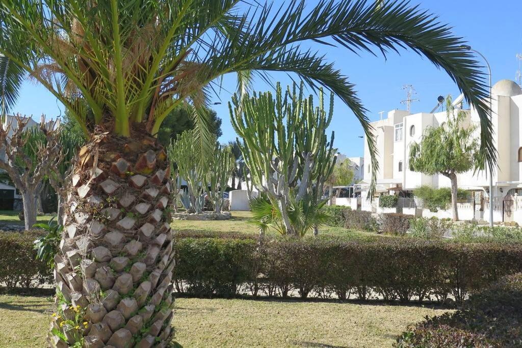 Bungalow In Moorse Stijl El Campello Exterior foto